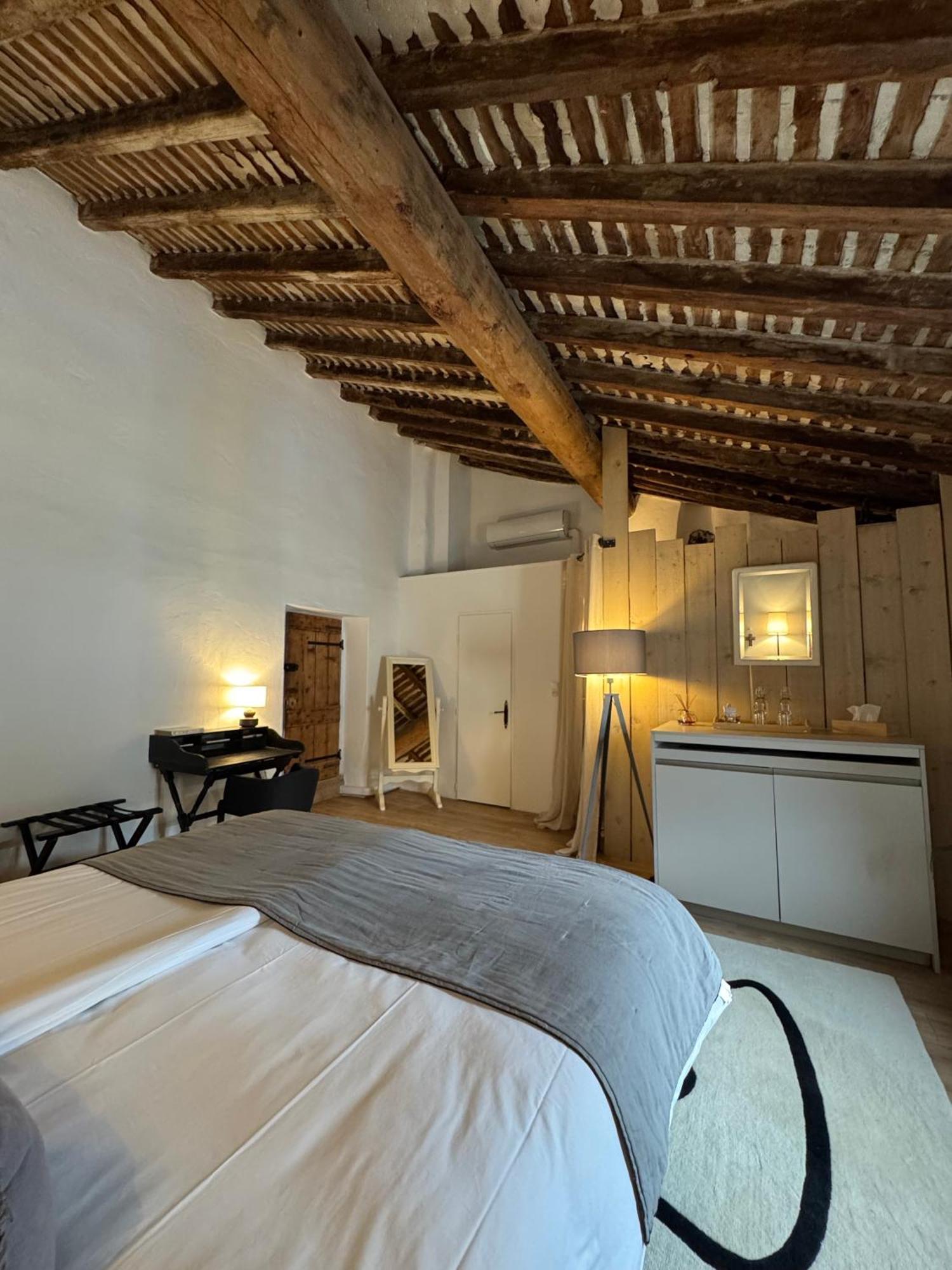 Bed and Breakfast La Chapelle Sur La Sorgue Л'Іль-сюр-ла-Сорг Екстер'єр фото